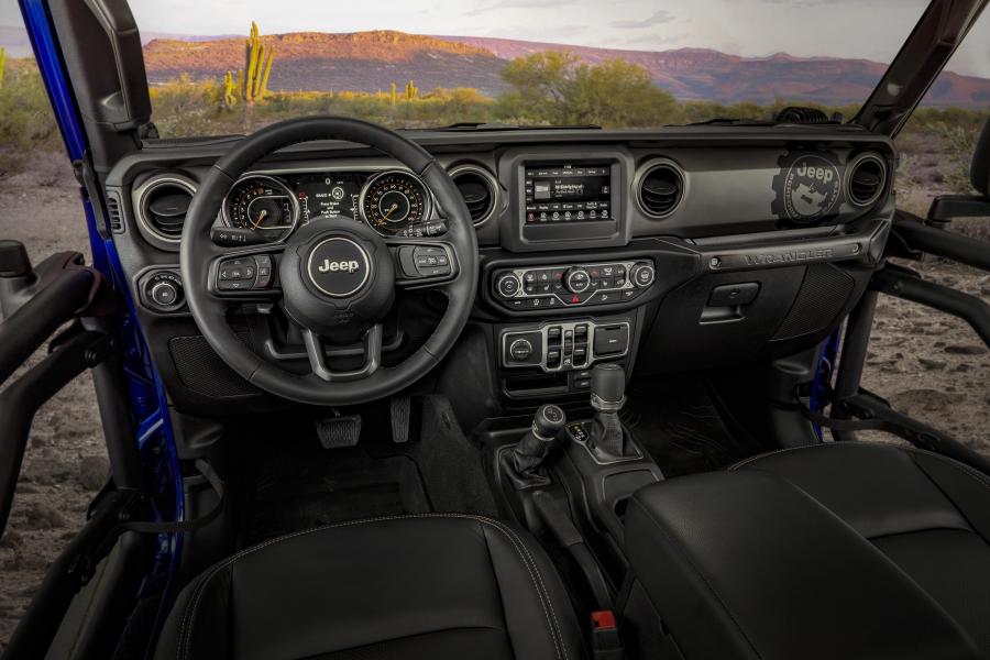 Торпедо Jeep Wrangler Unlimited JPP 20 by Mopar (JL) 2020 года  (фото 6 из 16)